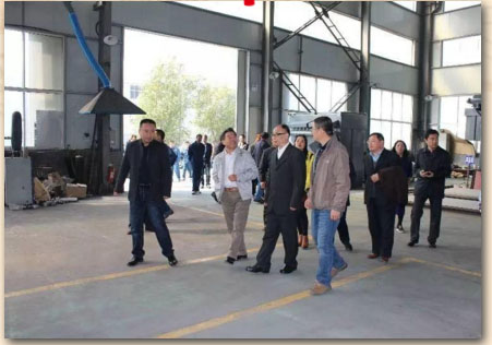 濟南大學參觀了淄博方億除塵設備有限公司實踐教學生產基地	